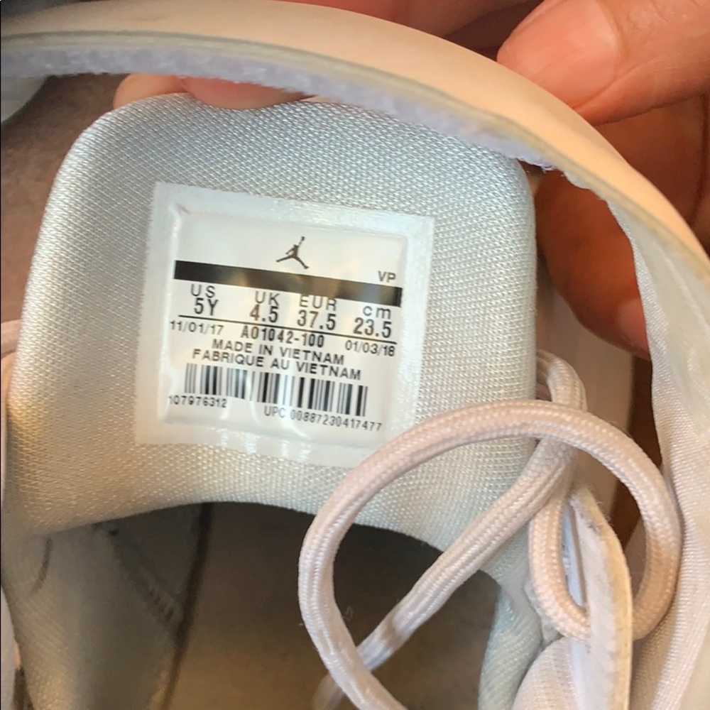 Jordan boys shoes - Picture 7 of 7
